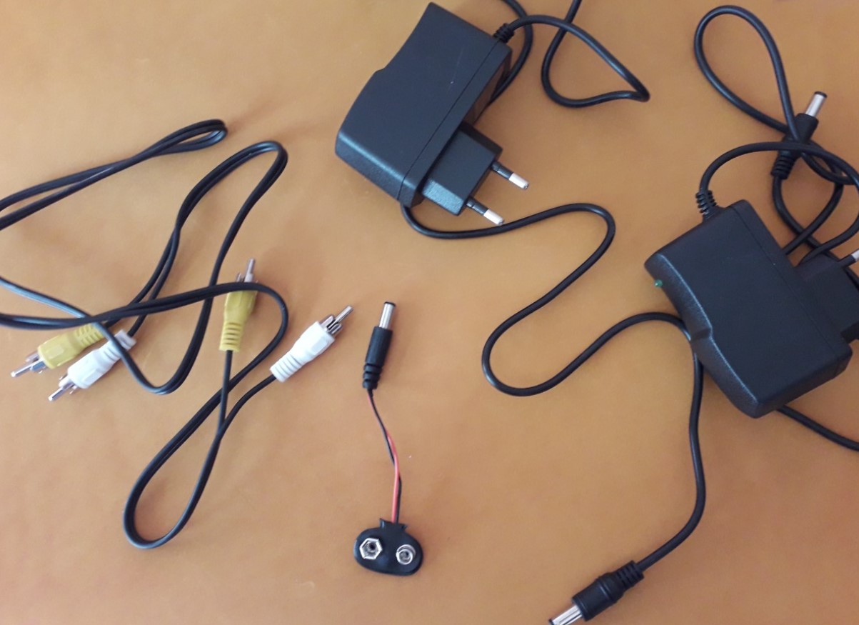 МИКРО: миниатюрная цветная проводная камера со звуком - доставка